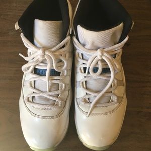 AIR JORDAN 11 RETRO "LEGEND BLUE"